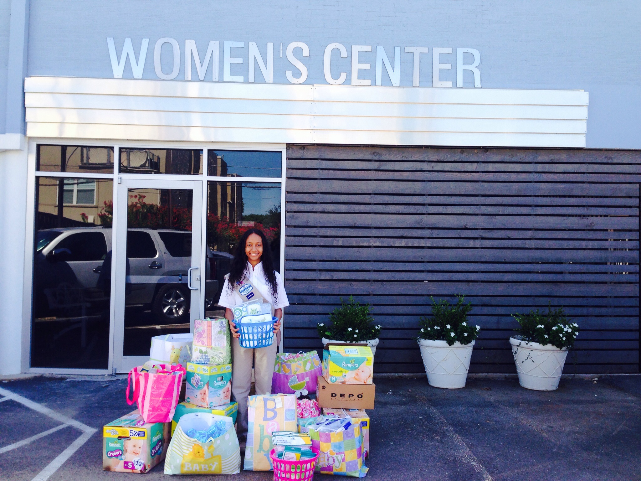 Brandy Hayes delivering donations to White Rose Women's Center