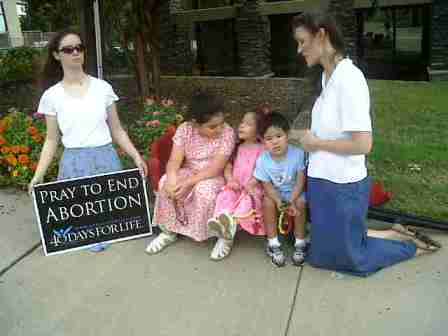 2010_40_DFL_Kneeling_with_Children.jpg
